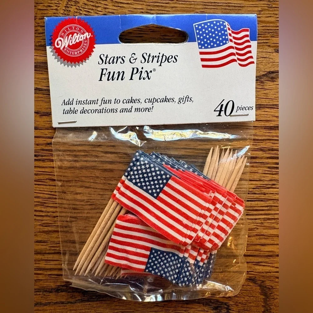 VINTAGE-NEW- 3 packs- Wilton Stars & Stripes Fun Pix- Red, White, Blue Flags